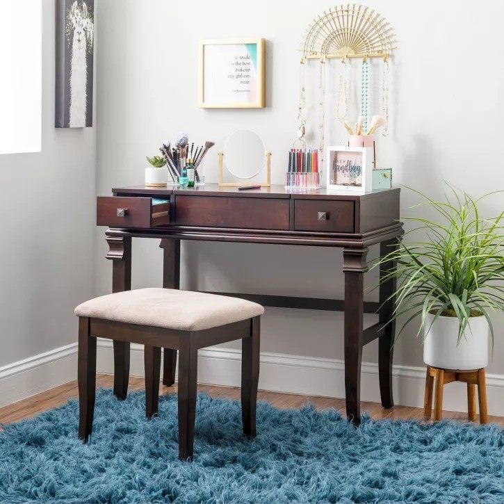 www.jingtongfurniture.com